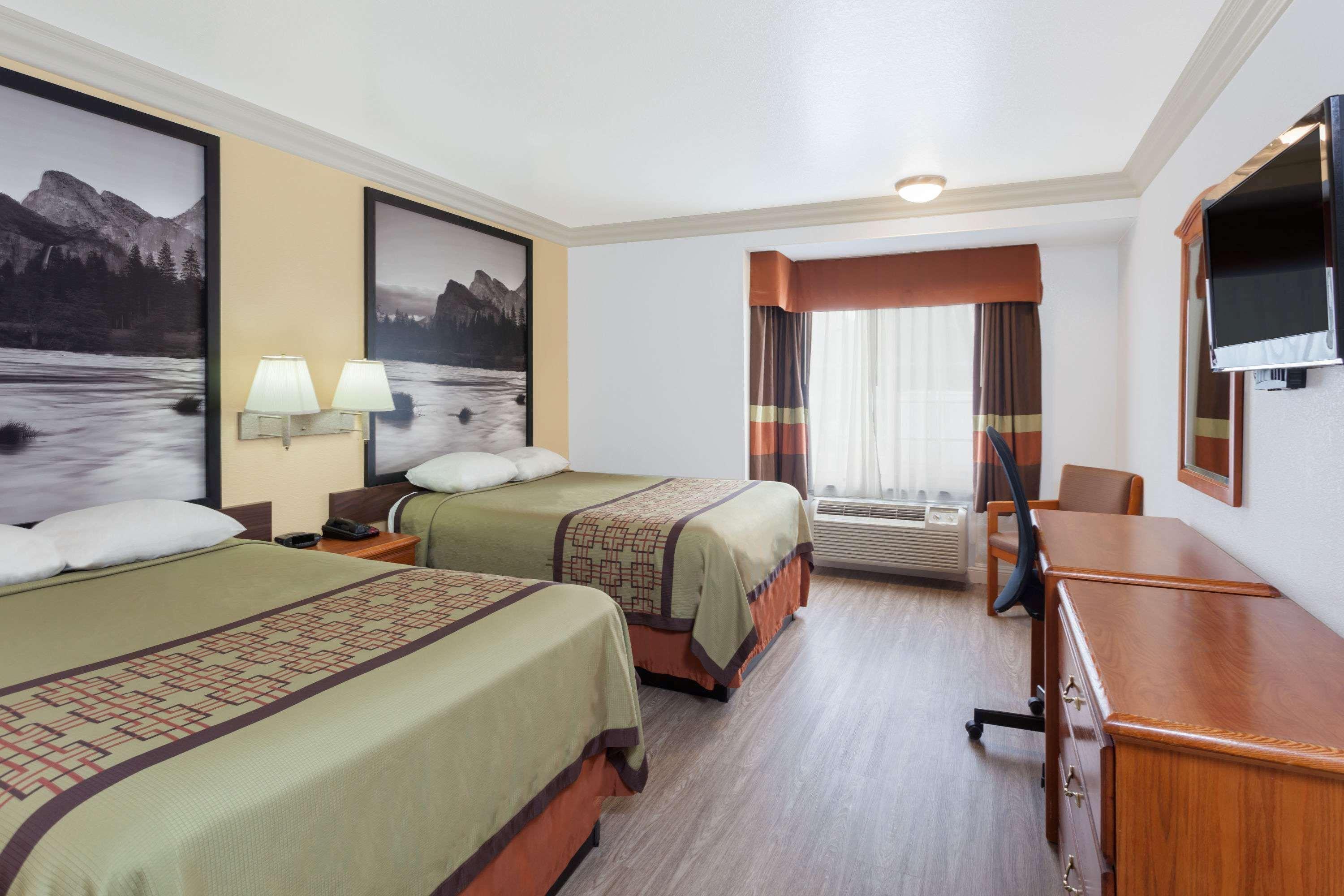 Мотель Super 8 By Wyndham Santa Clarita/Valencia Екстер'єр фото