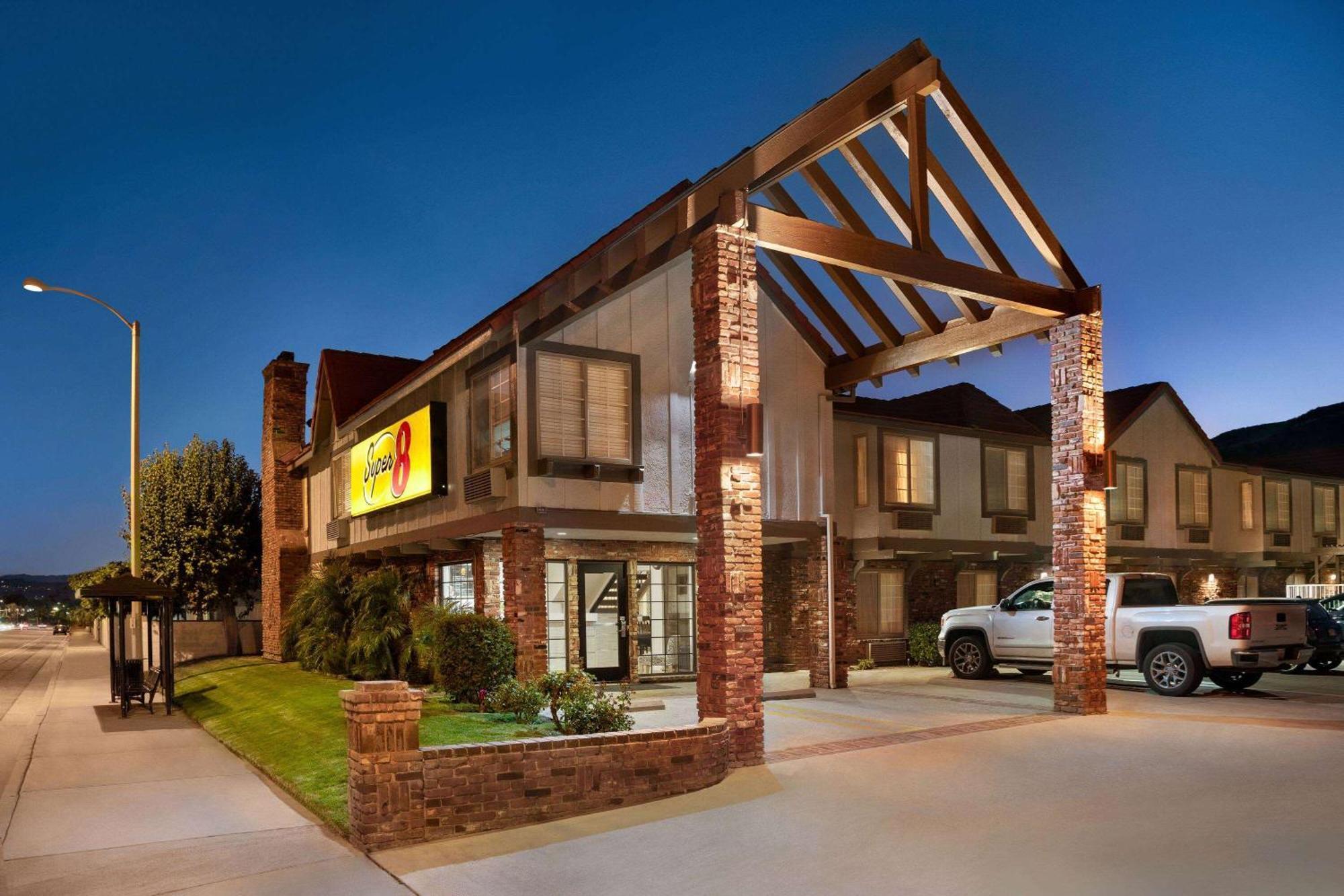 Мотель Super 8 By Wyndham Santa Clarita/Valencia Екстер'єр фото